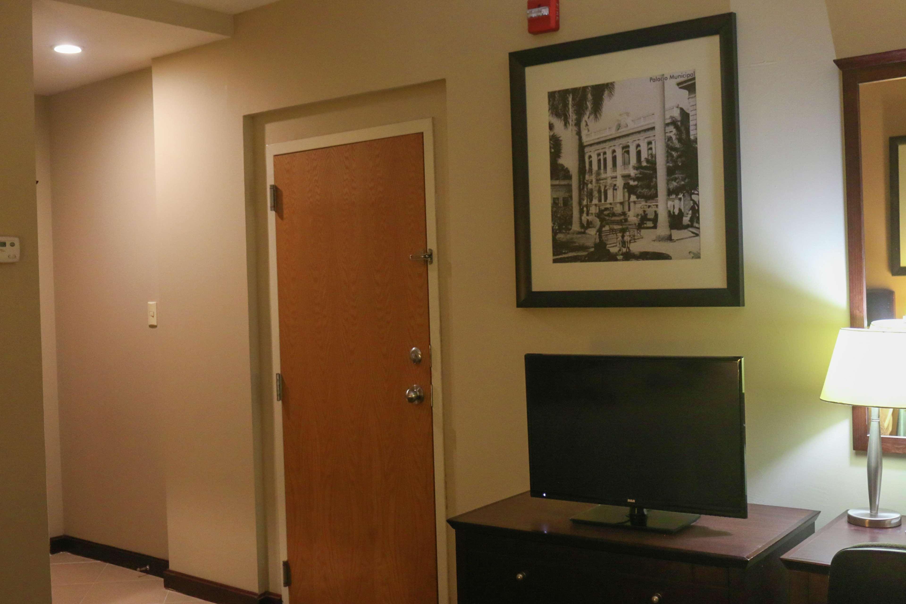 Hampton Inn Tampico Zona Dorada Экстерьер фото
