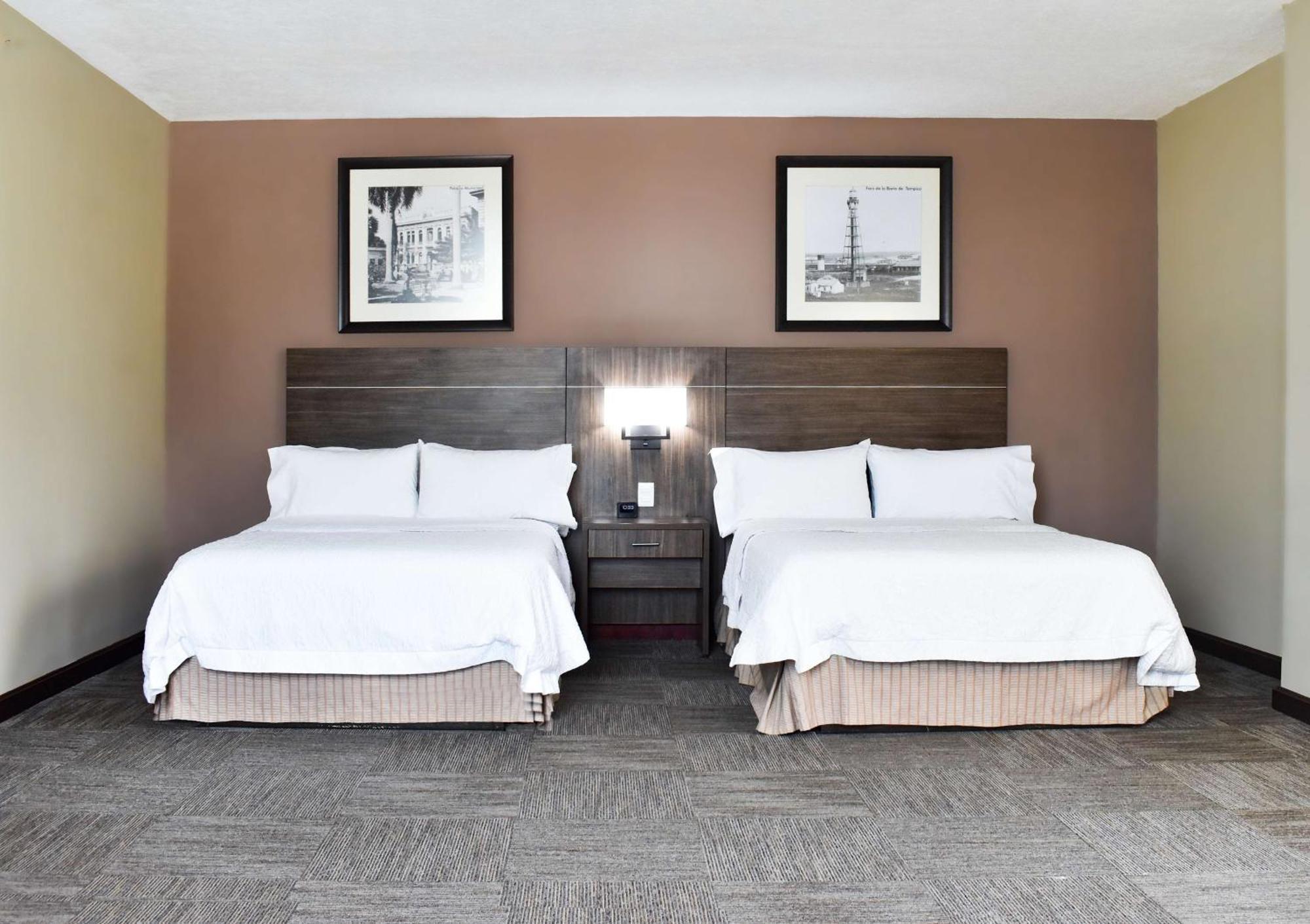 Hampton Inn Tampico Zona Dorada Экстерьер фото